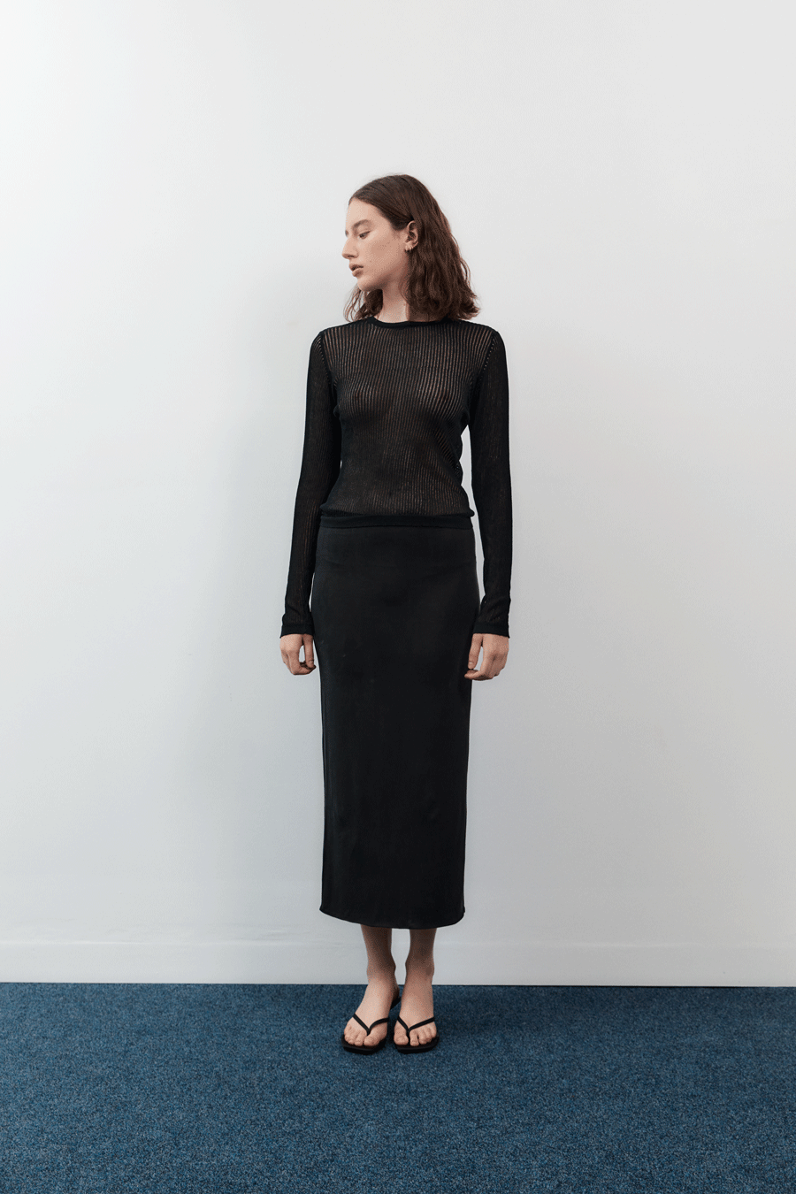 Load image into Gallery viewer, Midi Skirt - Black
