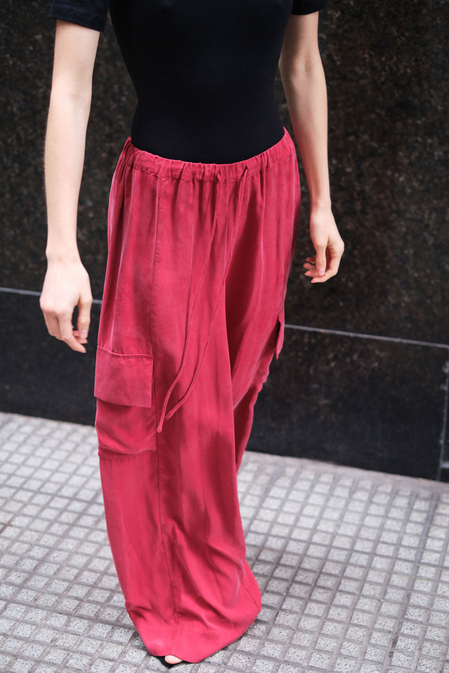 Load image into Gallery viewer, Drawstring Cargo Pant - Carmine
