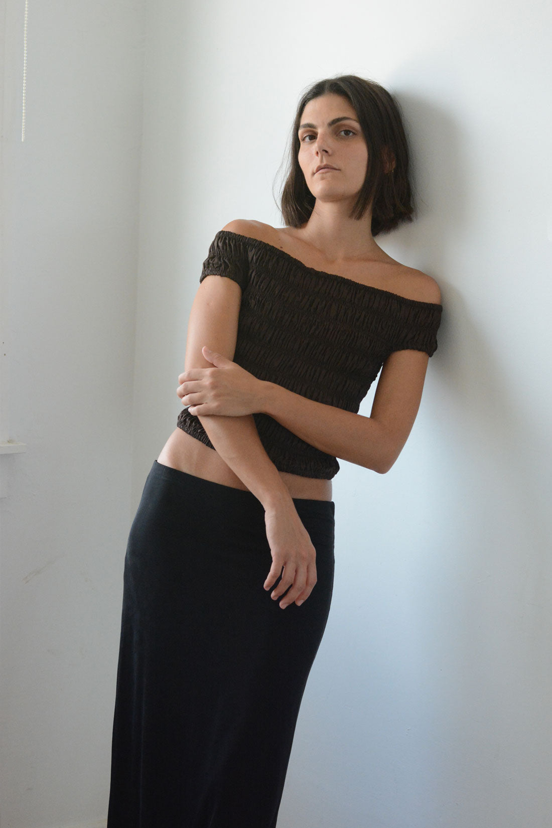 Load image into Gallery viewer, OFF SHOULDER TOP - CACAO
