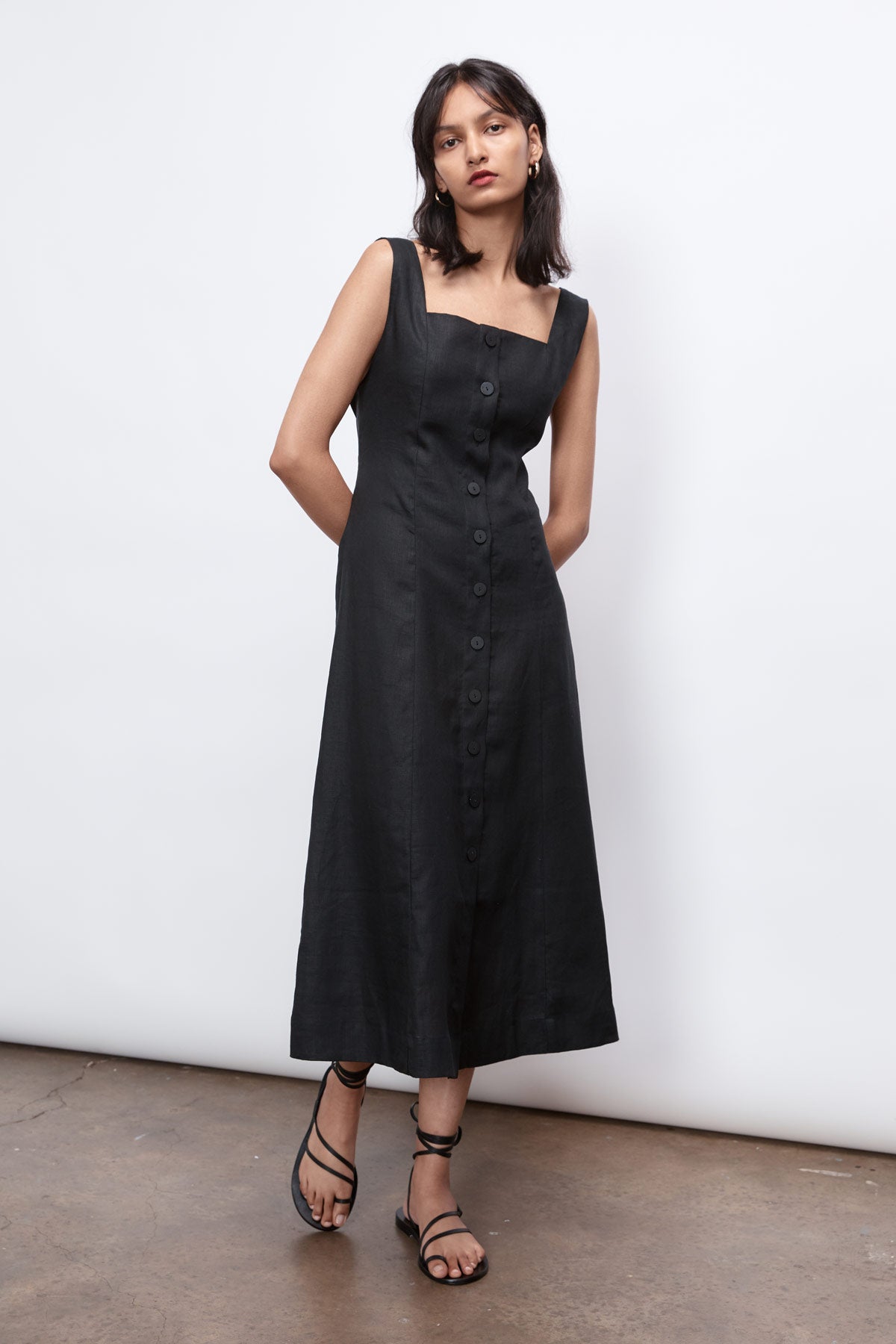 Load image into Gallery viewer, Aloe Dress - Black
